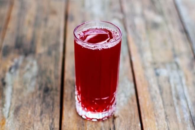 Mixed-berry fruit punch from Mazali’s menu