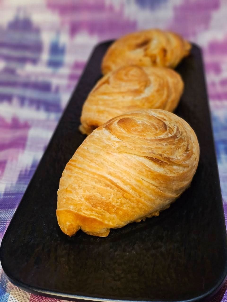 Samsa with Chicken served at Mazali